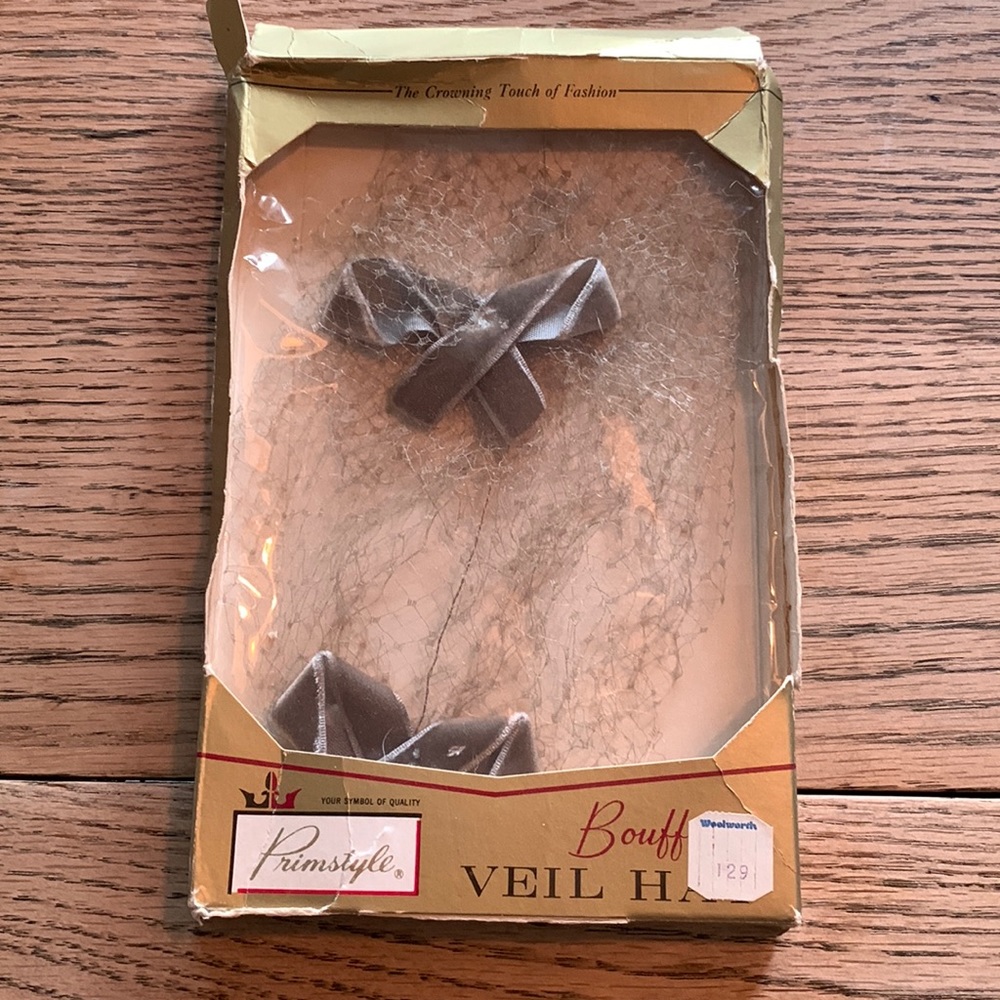 Vintage Primstyle Veil Hat with box 1950’s